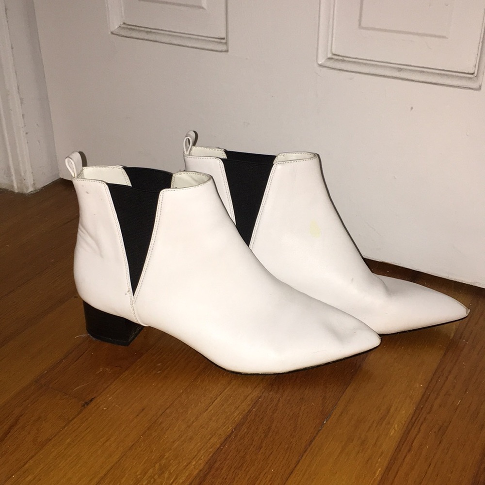 Nine West White boots